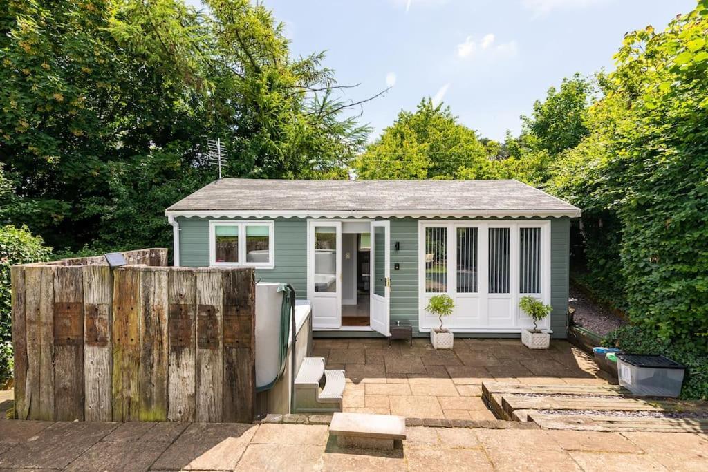The Summerhouse, Countryside Retreat With Private Hot Tub Bridgnorth Ngoại thất bức ảnh