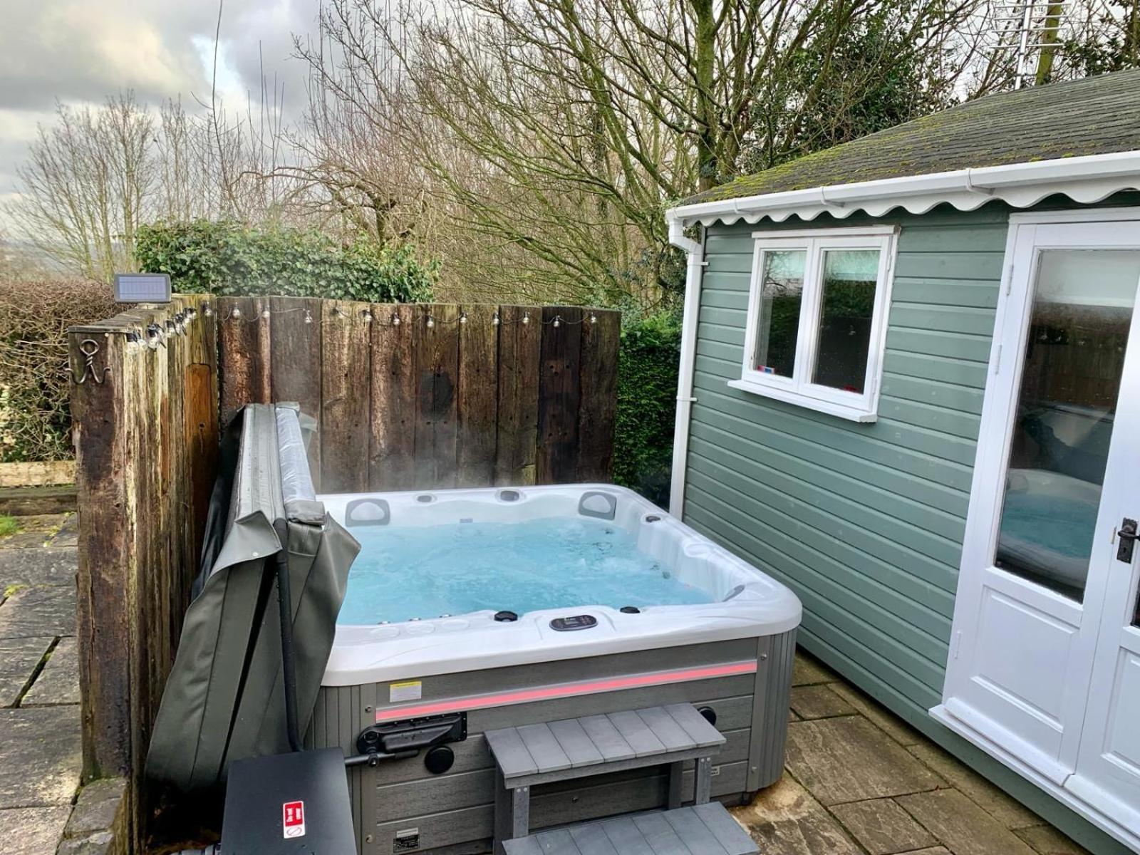 The Summerhouse, Countryside Retreat With Private Hot Tub Bridgnorth Ngoại thất bức ảnh