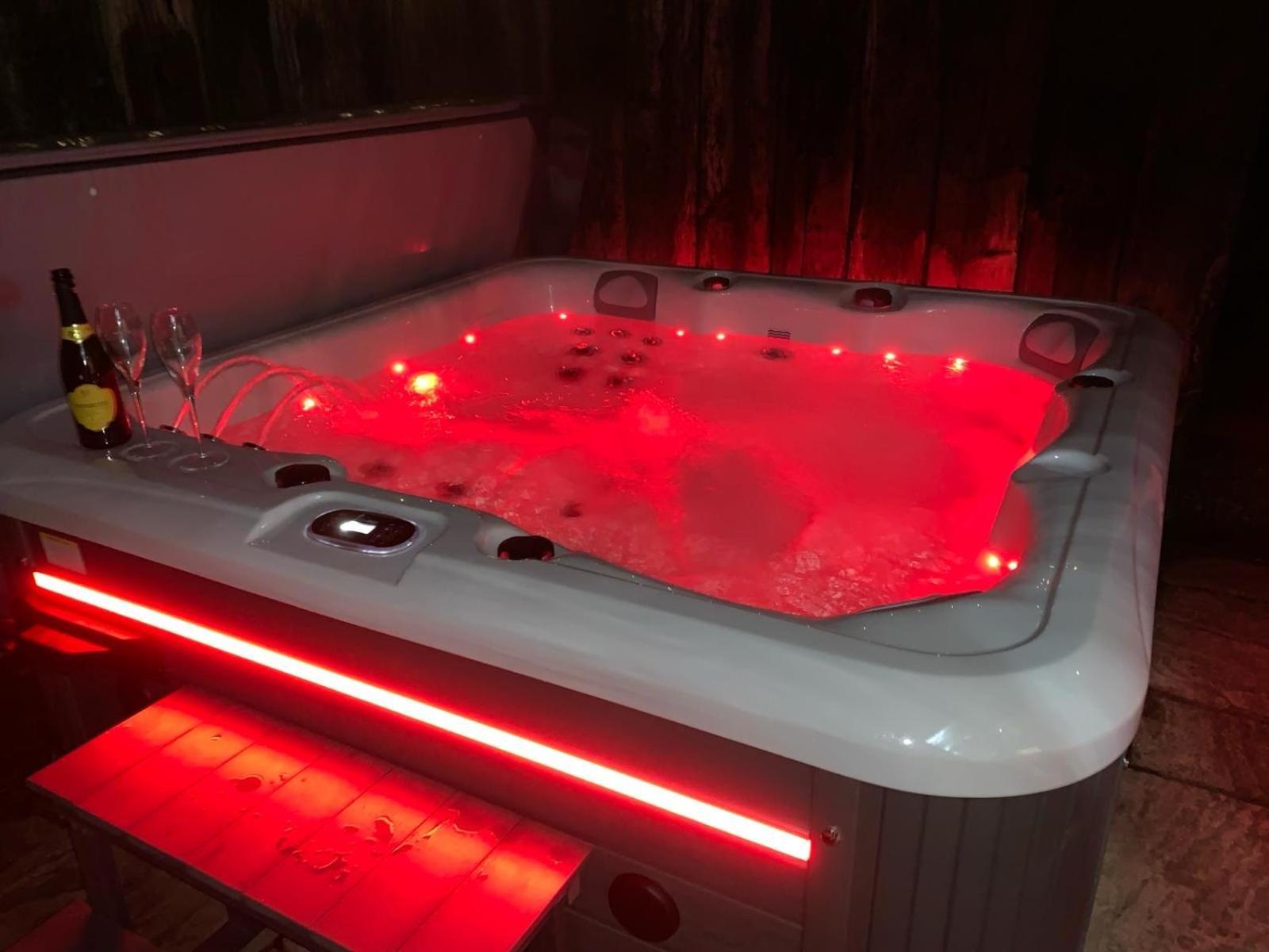 The Summerhouse, Countryside Retreat With Private Hot Tub Bridgnorth Ngoại thất bức ảnh